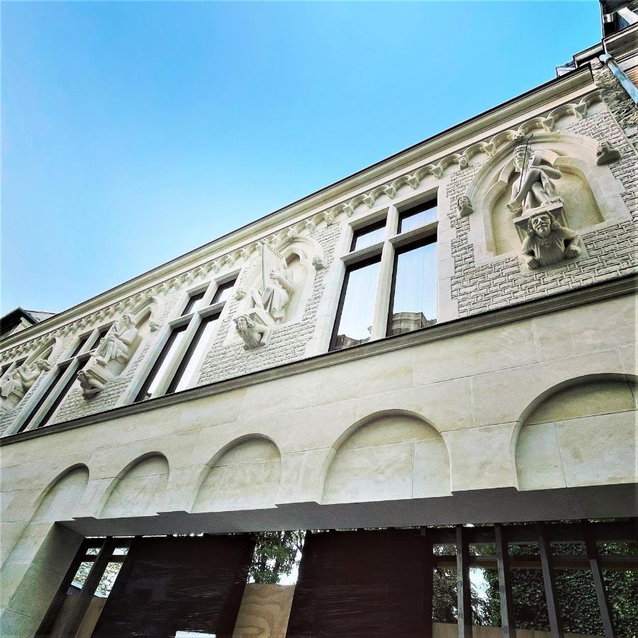 Charme De L'Ancien Pour Cet Appartement Entierement Renove Dans L'Hypercentre De Reims Exterior photo