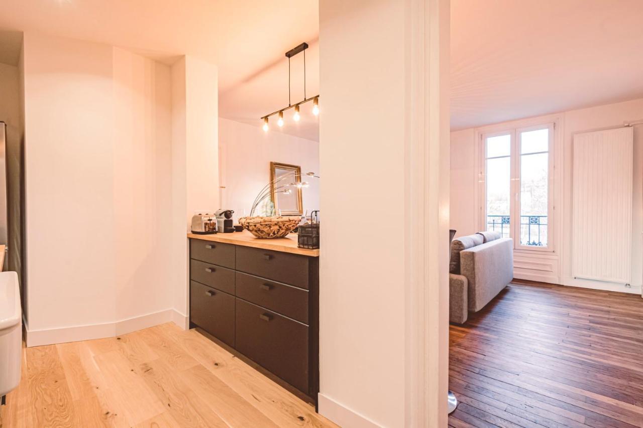 Charme De L'Ancien Pour Cet Appartement Entierement Renove Dans L'Hypercentre De Reims Exterior photo