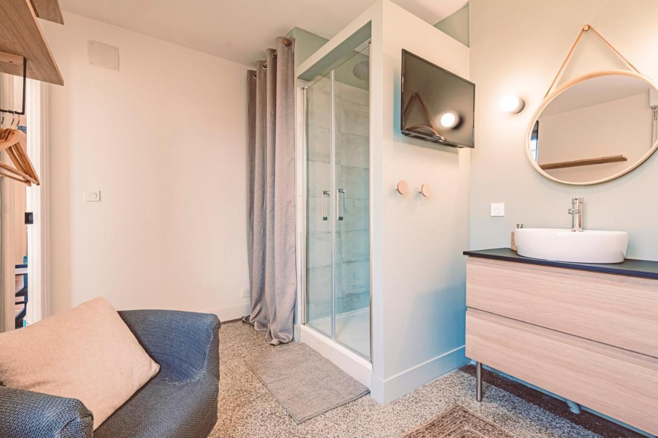 Charme De L'Ancien Pour Cet Appartement Entierement Renove Dans L'Hypercentre De Reims Exterior photo
