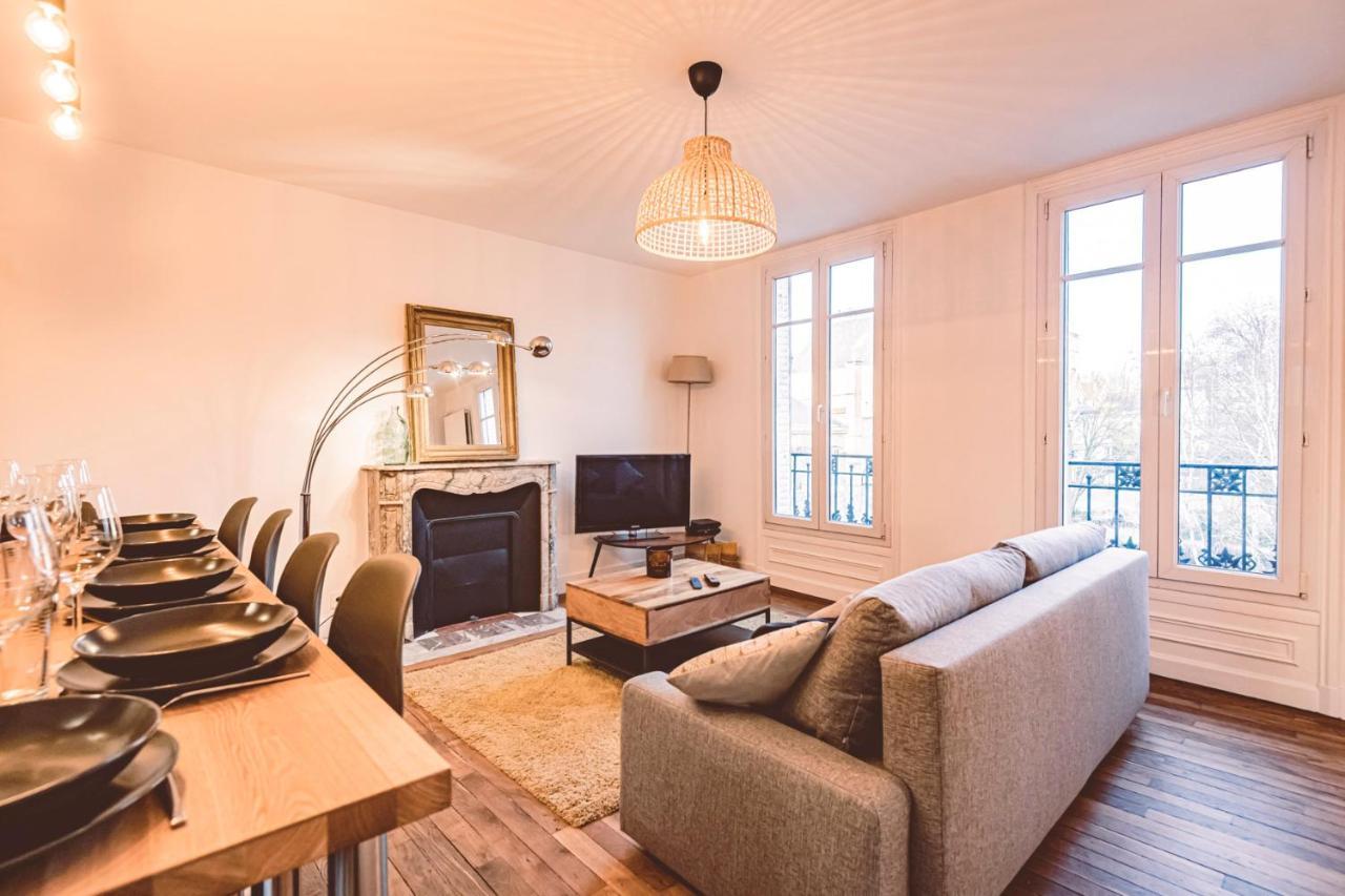 Charme De L'Ancien Pour Cet Appartement Entierement Renove Dans L'Hypercentre De Reims Exterior photo